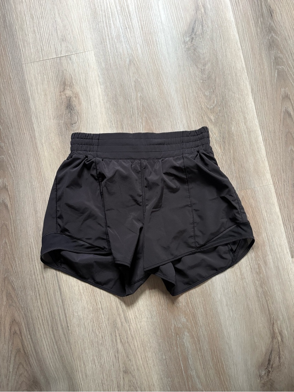 Lululemon lined Hotty Hots 2.5 inseam